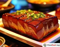 In a Shanghai night market, Braised Pork Belly's bright red color stands out under neon lights, becoming the star of the night market.