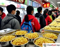 In a Hubei university cafeteria, students line up for breakfast, where hot dry noodles are the most popular choice for their speed and flavor.