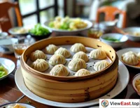 At a family weekend gathering, homemade steamed buns by mom are served, with family members enjoying the craftsmanship and flavor together.