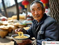 At a rural market in Shaanxi, an old farmer holds a bowl of oil-poured noodles, sitting in the shade, enjoying the afternoon tranquility.