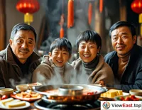 In the winter of Sichuan, a family sits around a hot pot at home, enjoying the steaming meal and warding off the cold.