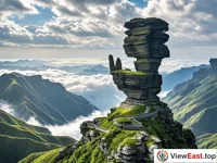 Superb Pose of Qian Shan First Stone